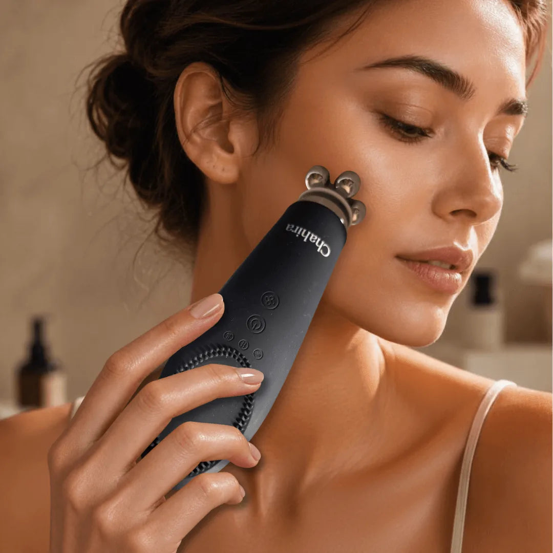 Aura Skin Visage – 6 soins professionnels. 1 seul appareil. Votre routine beauté, sans sortir de chez vous.